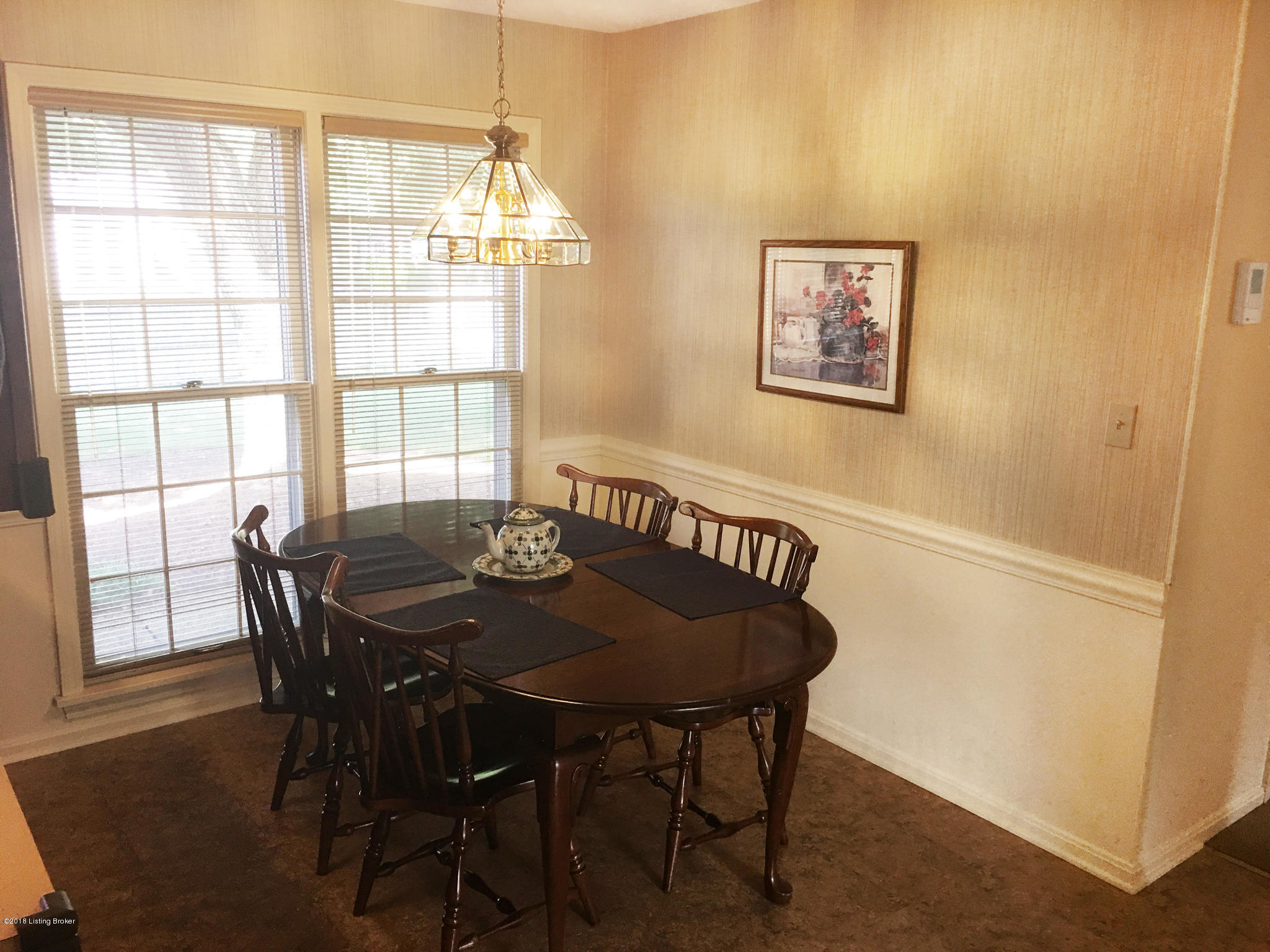 710 Moser Road Louisville, KY 40223 - Photo 24 of 50 710 Moser Rd - Eat in Kitchen