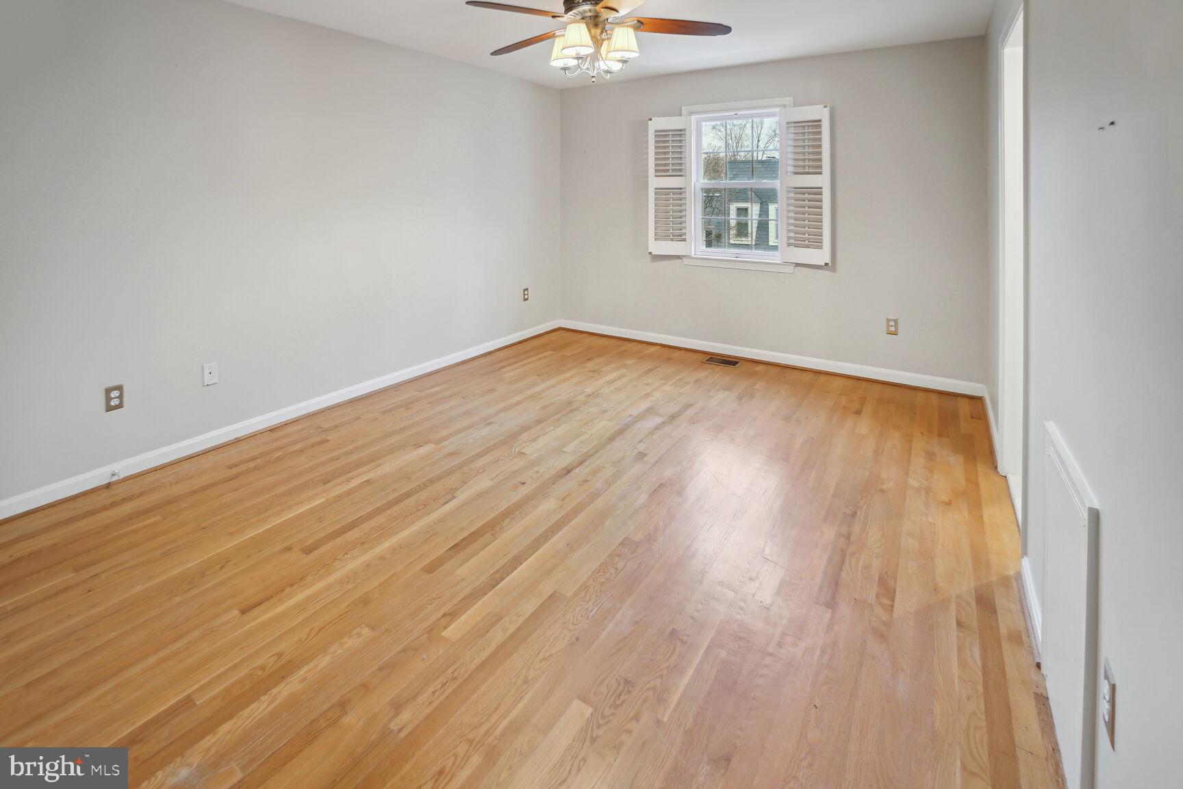 1107 Wimbledon Drive McLean, VA 22101 - Photo 14 of 22