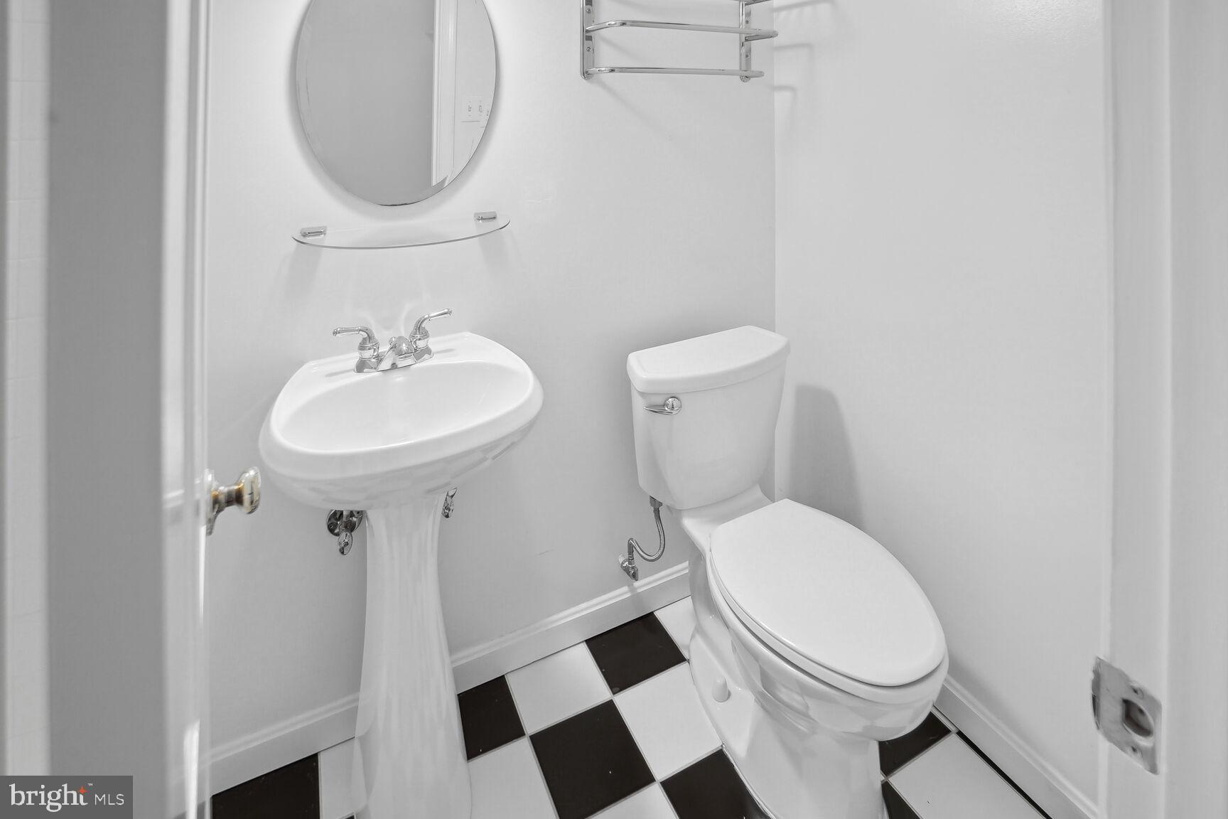 1107 Wimbledon Drive McLean, VA 22101 - Photo 15 of 22