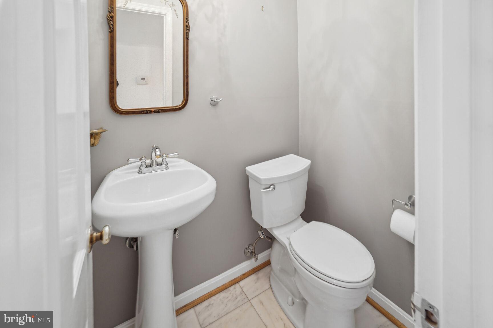 1107 Wimbledon Drive McLean, VA 22101 - Photo 18 of 22