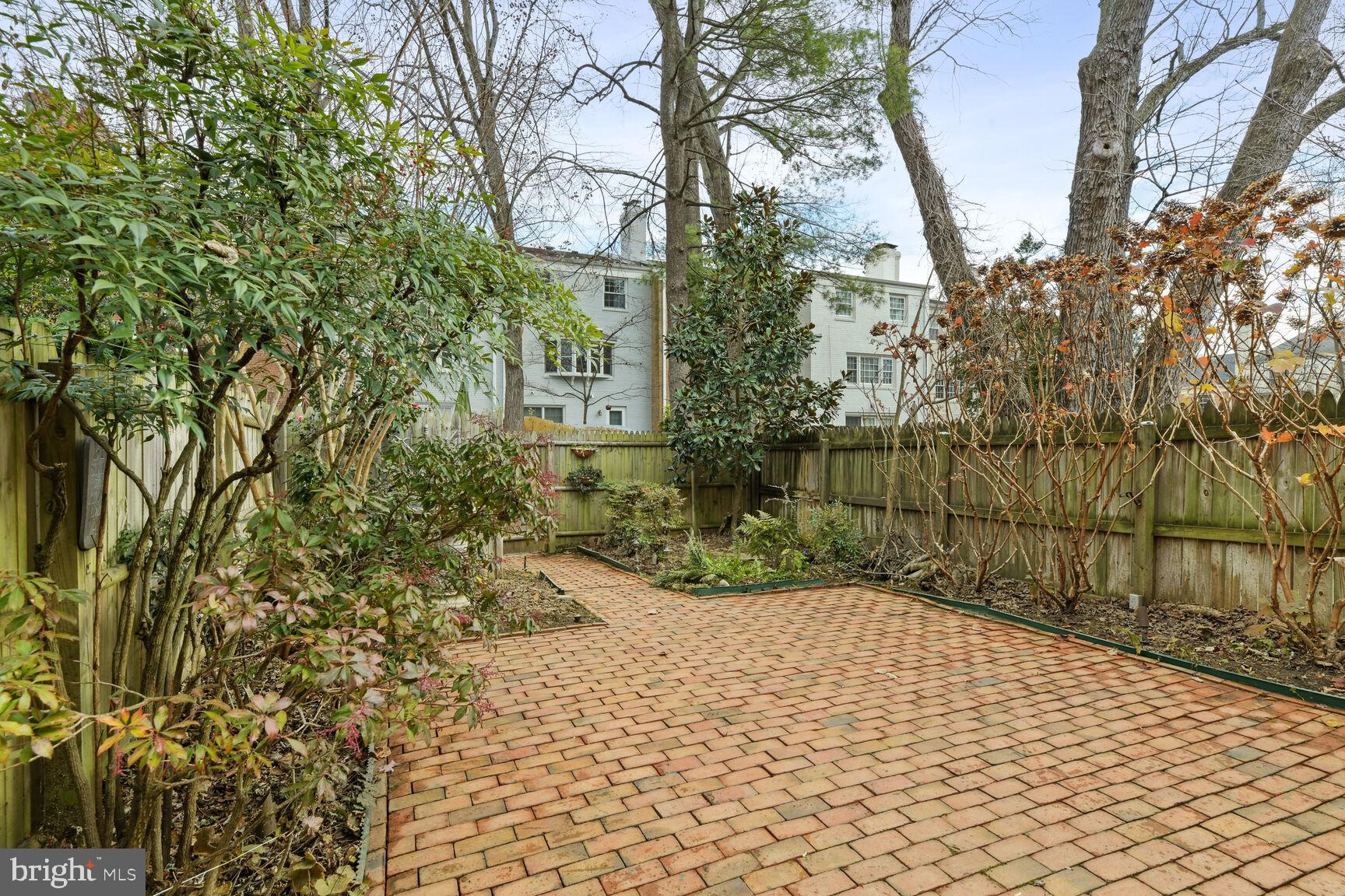 1107 Wimbledon Drive McLean, VA 22101 - Photo 21 of 22