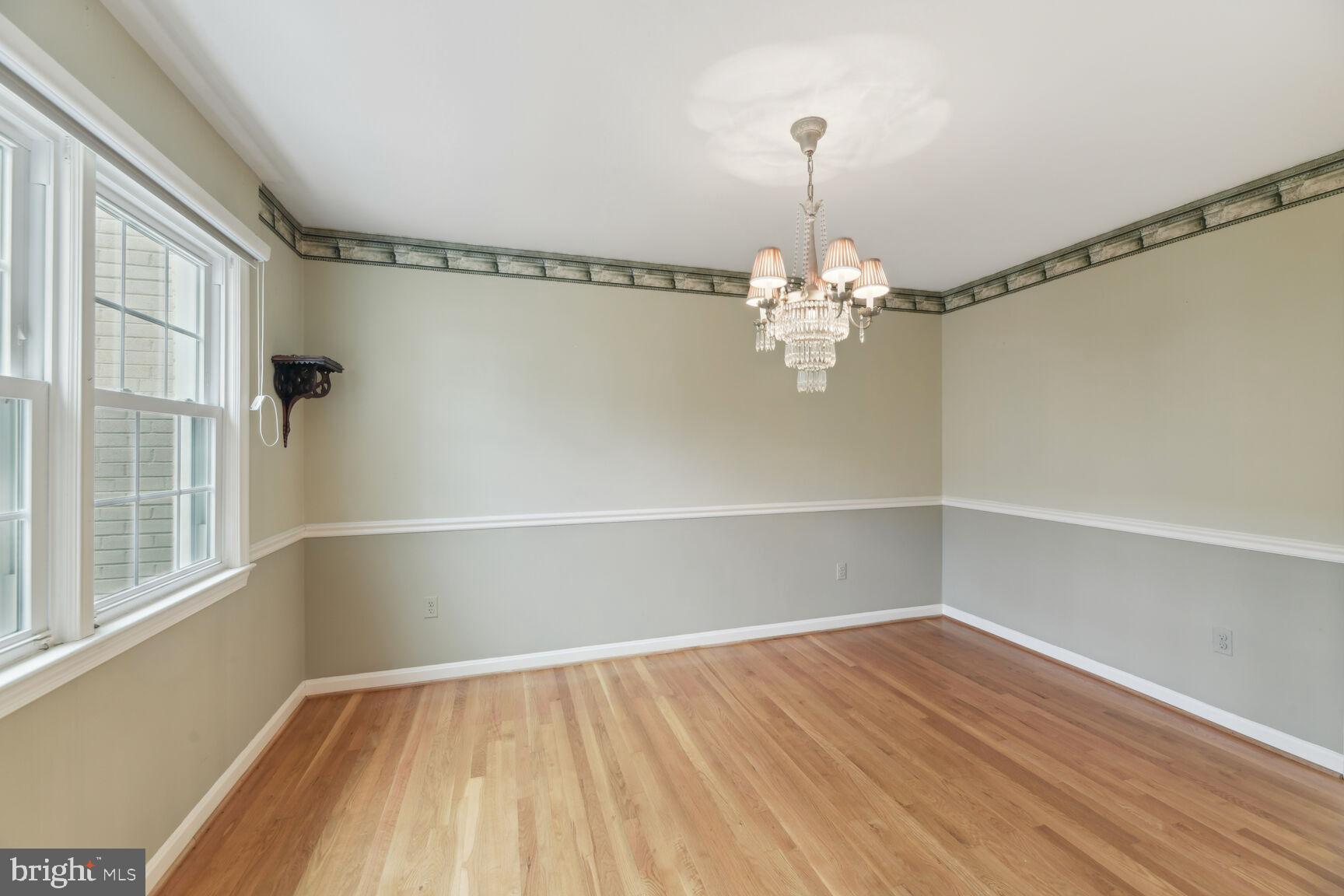 1107 Wimbledon Drive McLean, VA 22101 - Photo 7 of 22