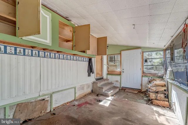 a view of an entryway