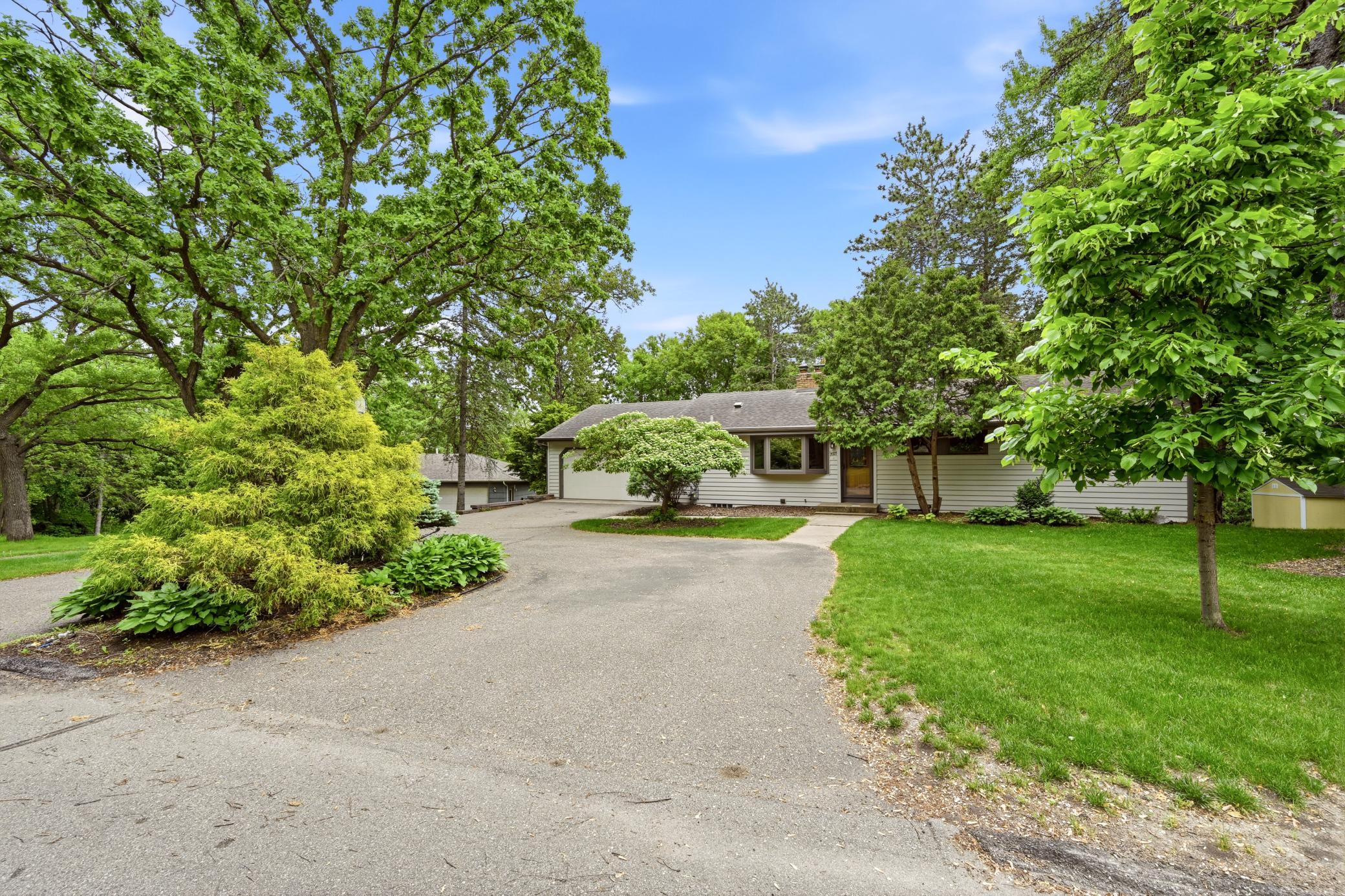 14137 Glenridge Road Minnetonka, MN 55345 - Photo 6 of 52