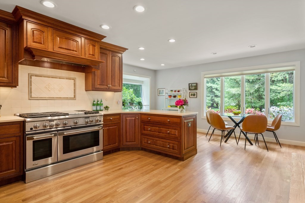 46 Woodridge Road Wayland, MA 01778 - Photo 10 of 35 Gallery Image 10