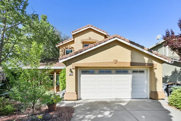 $915,000 | 1303 Caceres Court, Davis, CA 95618