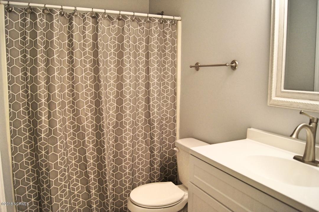 4591 River Road Washington, NC 27889 - Photo 8 of 16 008_Bath
