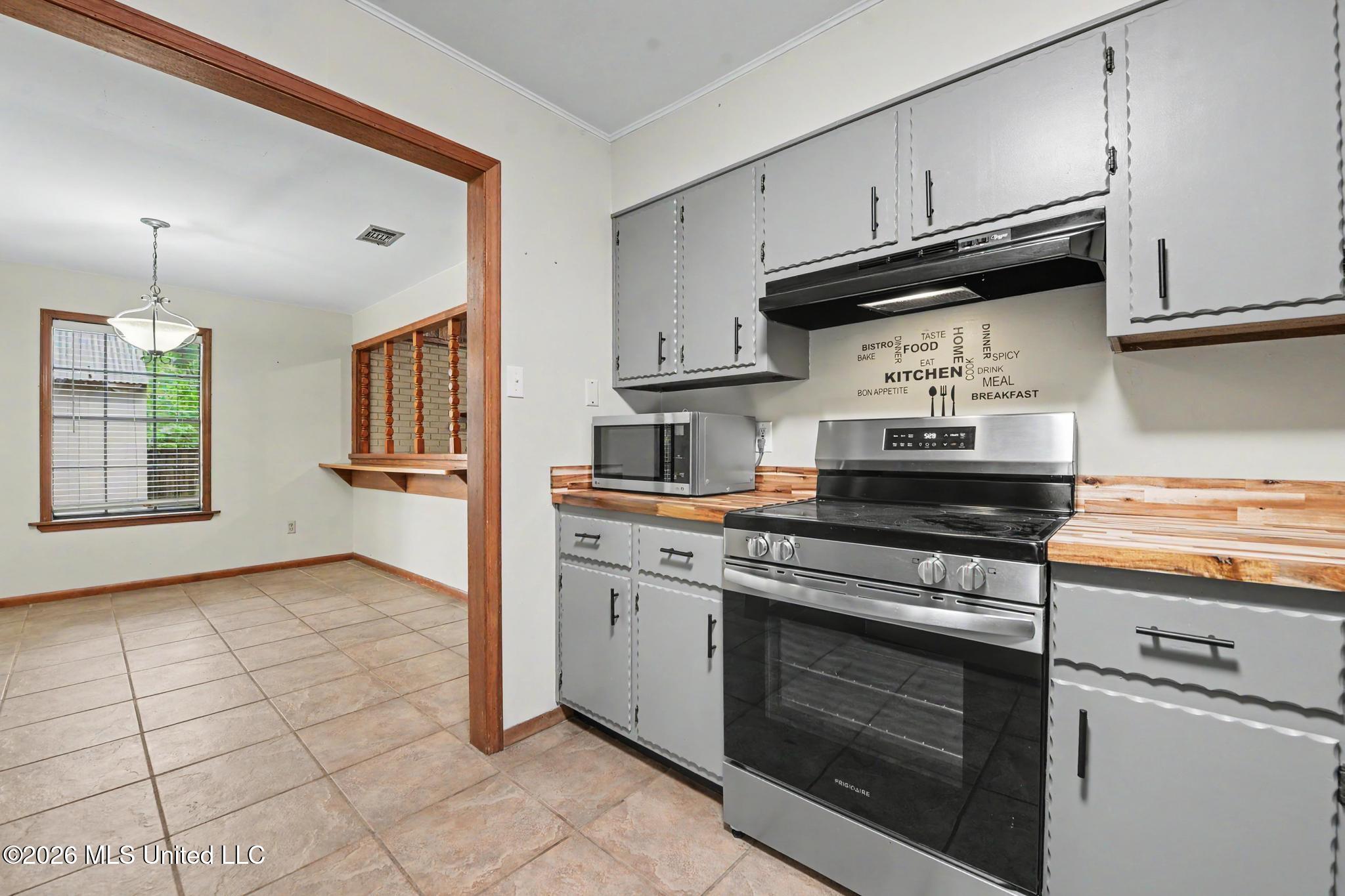 16408 Culbert Road Moss Point, MS 39562 - Photo 7 of 23 007