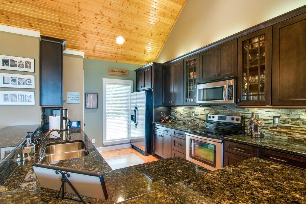 111 Vista Point Road, Unit 111 Silver Point, TN 38582 - Photo 16 of 30 Gallery Image 16