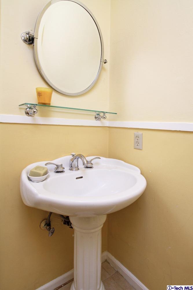 1777 Meadowbrook Road Altadena, CA 91001 - Photo 16 of 27 Additional Photo