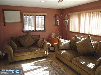 2014 Juniata Road Jeffersonville, PA 19403 - Photo 8 of 12 Family Room