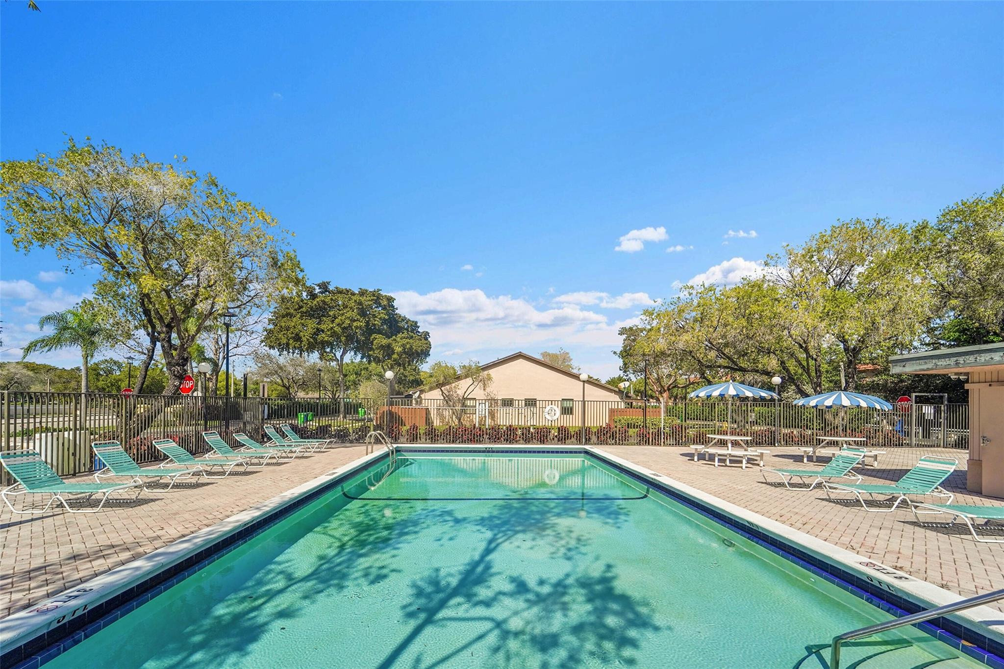 2698 North Nob Hill Road Sunrise, FL 33322 - Photo 27 of 27 Community Pool