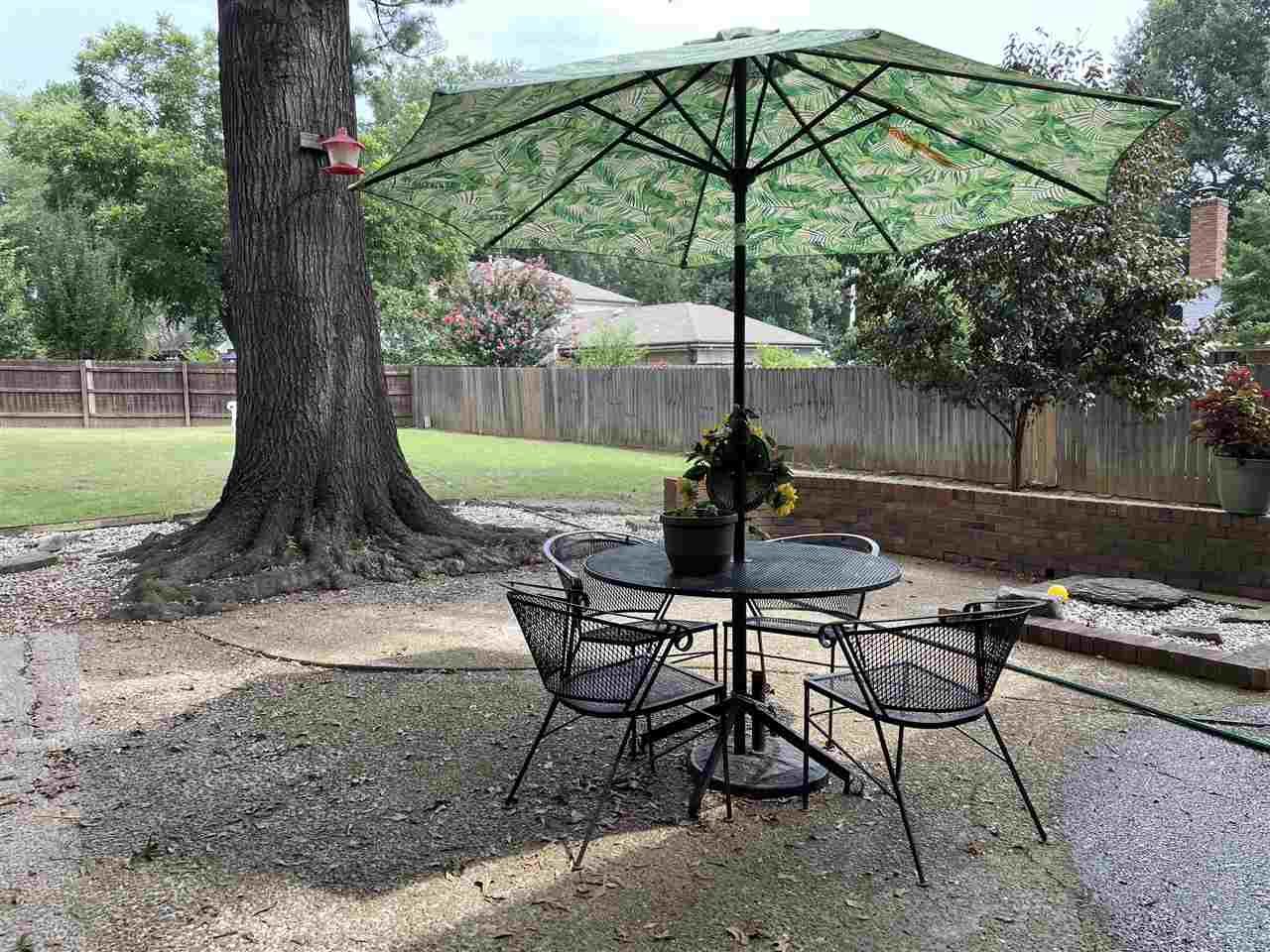 1693 Miller Farms Road Germantown, TN 38138 - Photo 2 of 8 Gallery Image 2