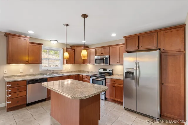 $299,900 | 2058 Hastings Road, Jefferson City, MO 65109