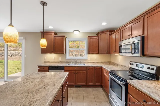 $299,900 | 2058 Hastings Road, Jefferson City, MO 65109