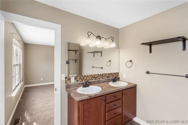 $299,900 | 2058 Hastings Road, Jefferson City, MO 65109