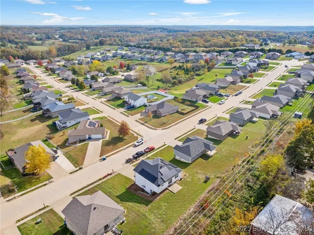 $299,900 | 2058 Hastings Road, Jefferson City, MO 65109