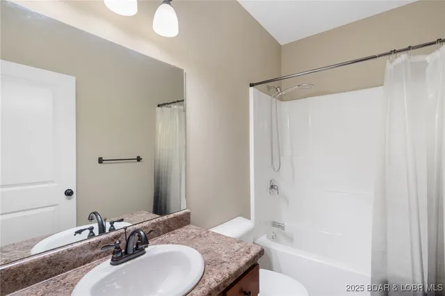 $299,900 | 2058 Hastings Road, Jefferson City, MO 65109