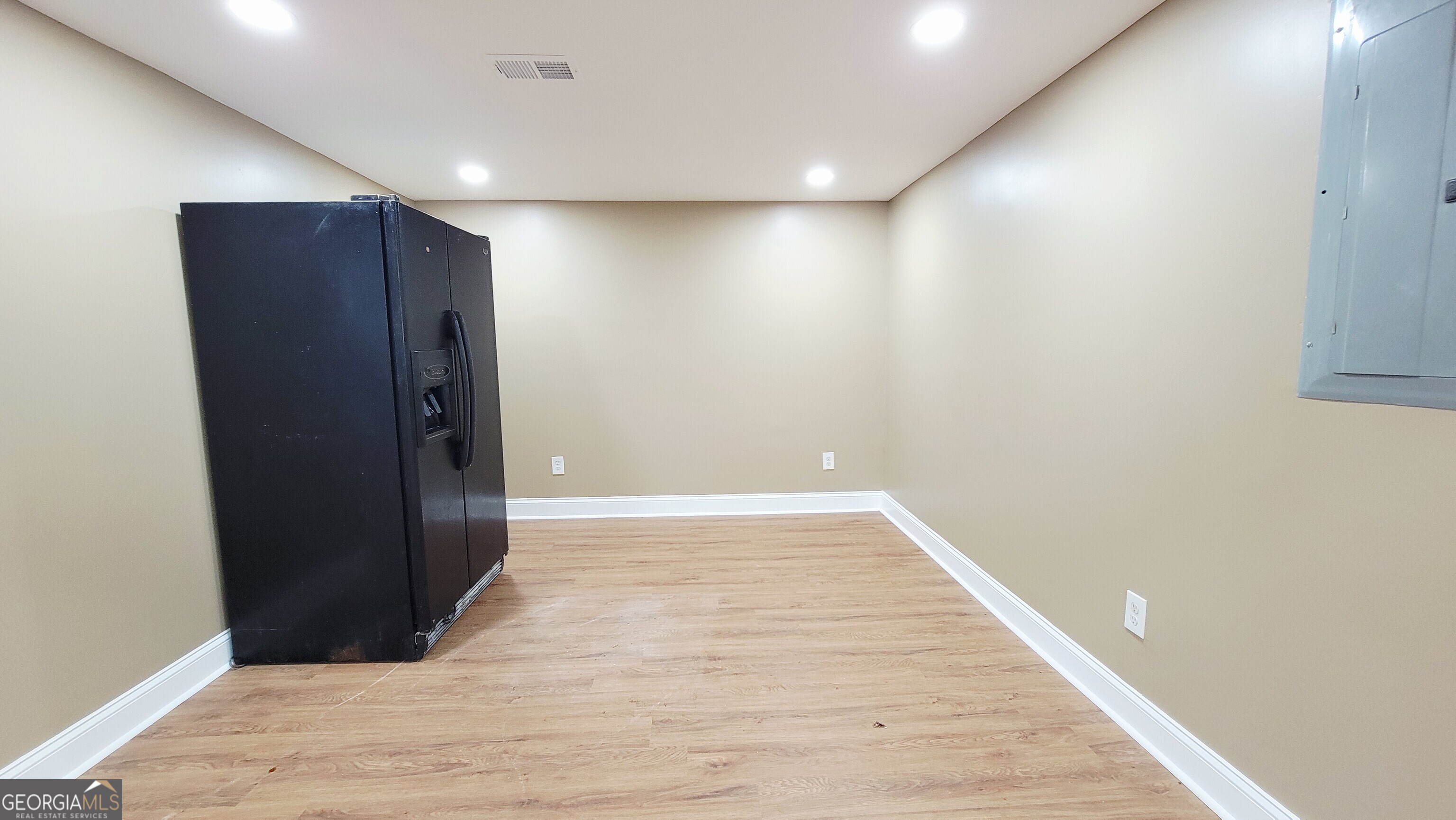 4491 Glade Road Forest Park, GA 30297 - Photo 27 of 41 a view of an empty room
