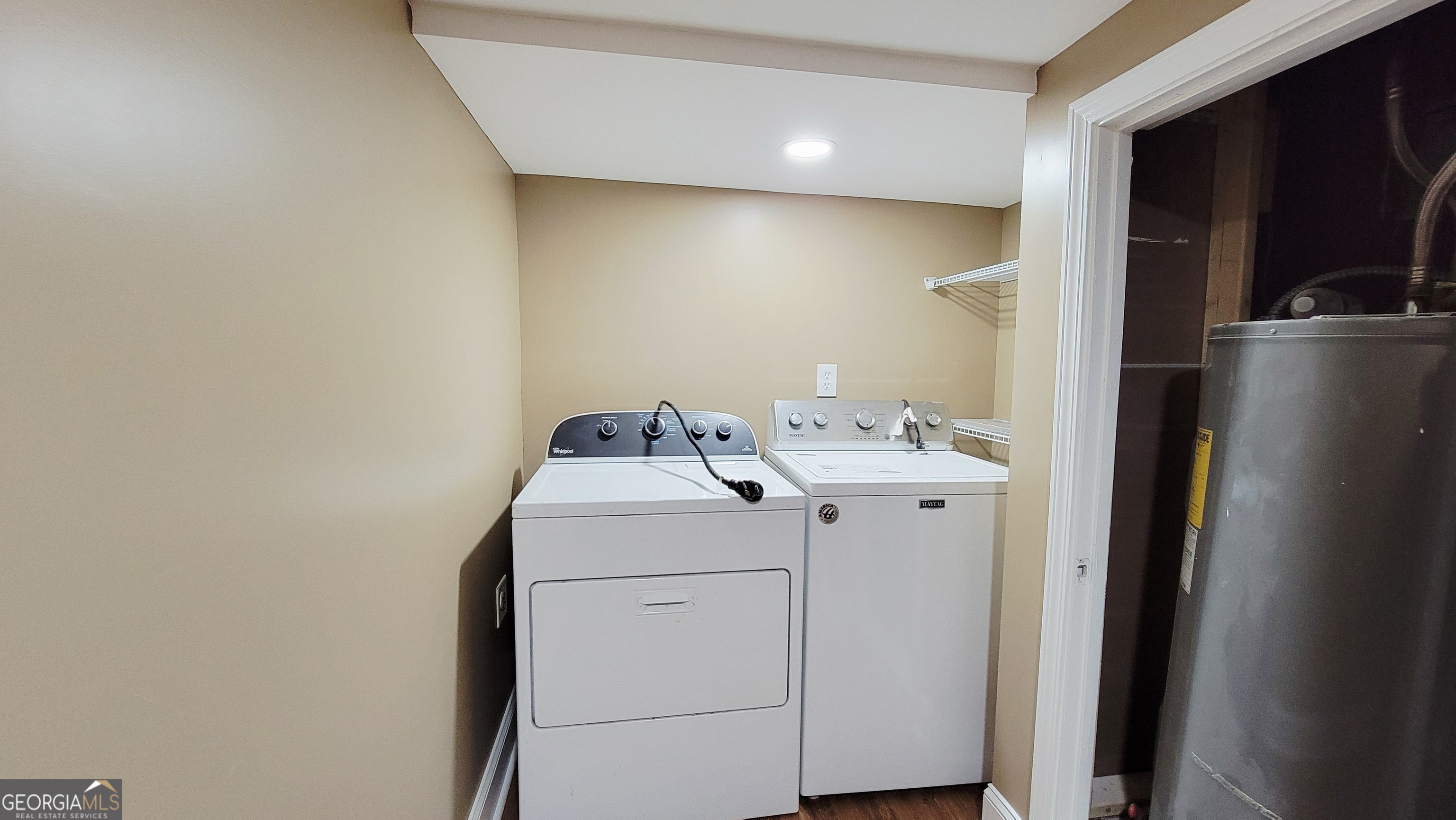 4491 Glade Road Forest Park, GA 30297 - Photo 33 of 41 a utility room with dryer and washer
