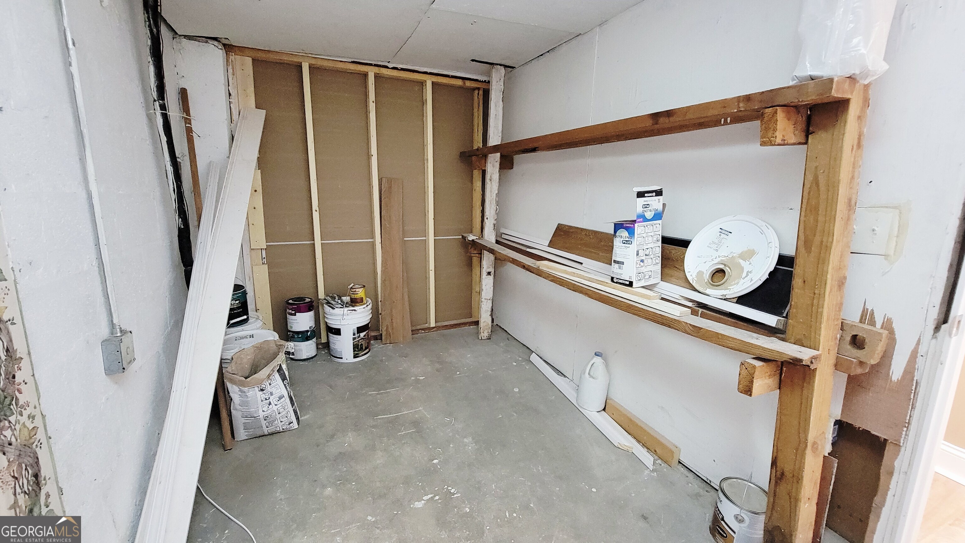 4491 Glade Road Forest Park, GA 30297 - Photo 36 of 41 a view of utility room with closet