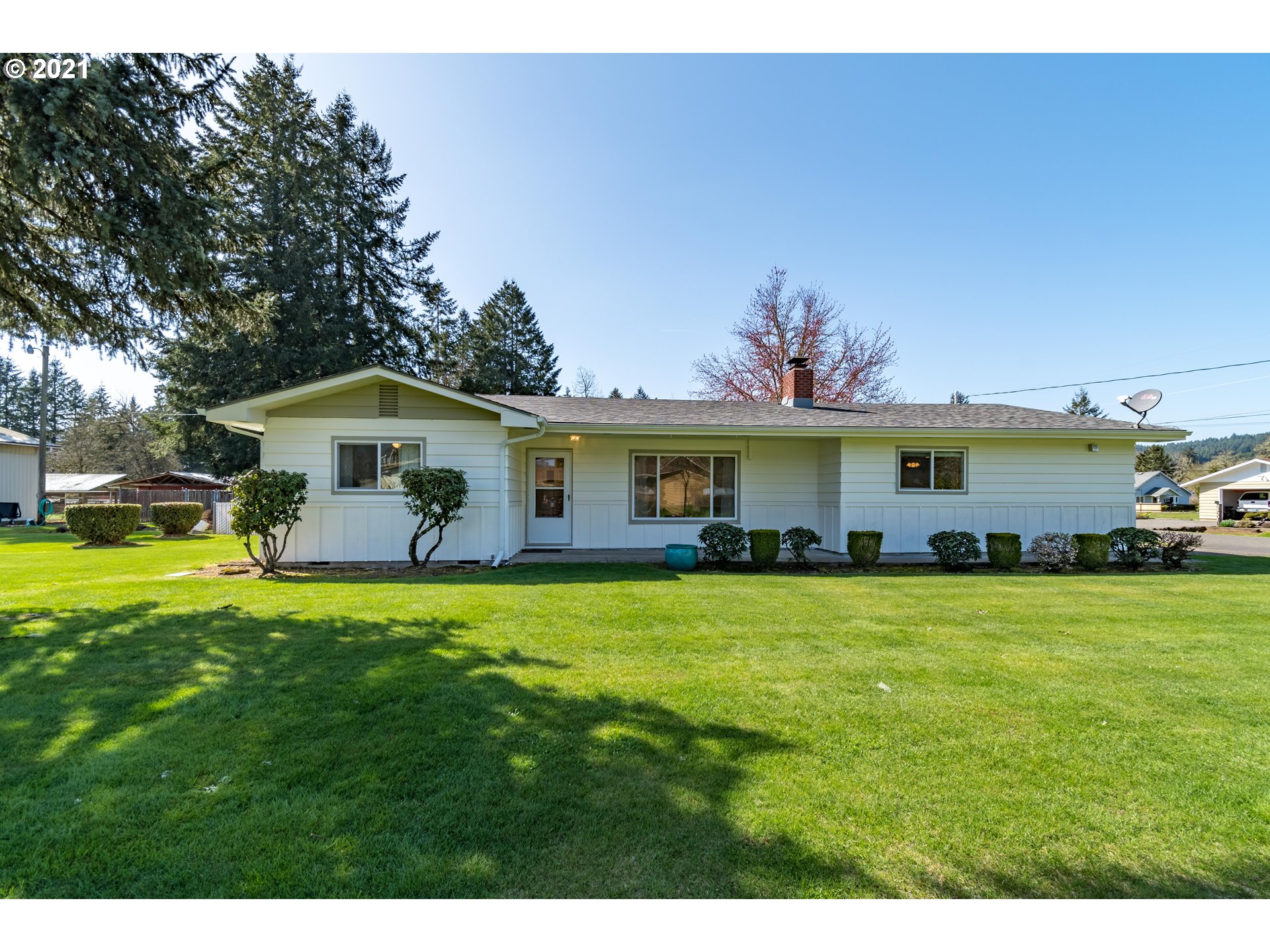 39000 Bryant Lane Springfield, OR 97478 - Photo 1 of 32