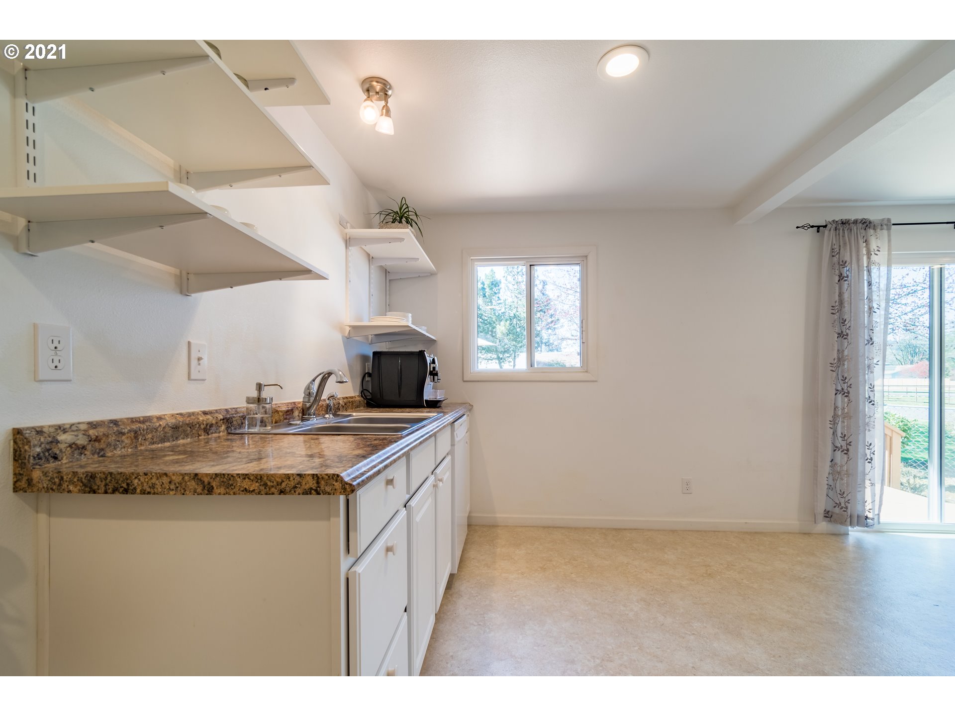 39000 Bryant Lane Springfield, OR 97478 - Photo 23 of 32