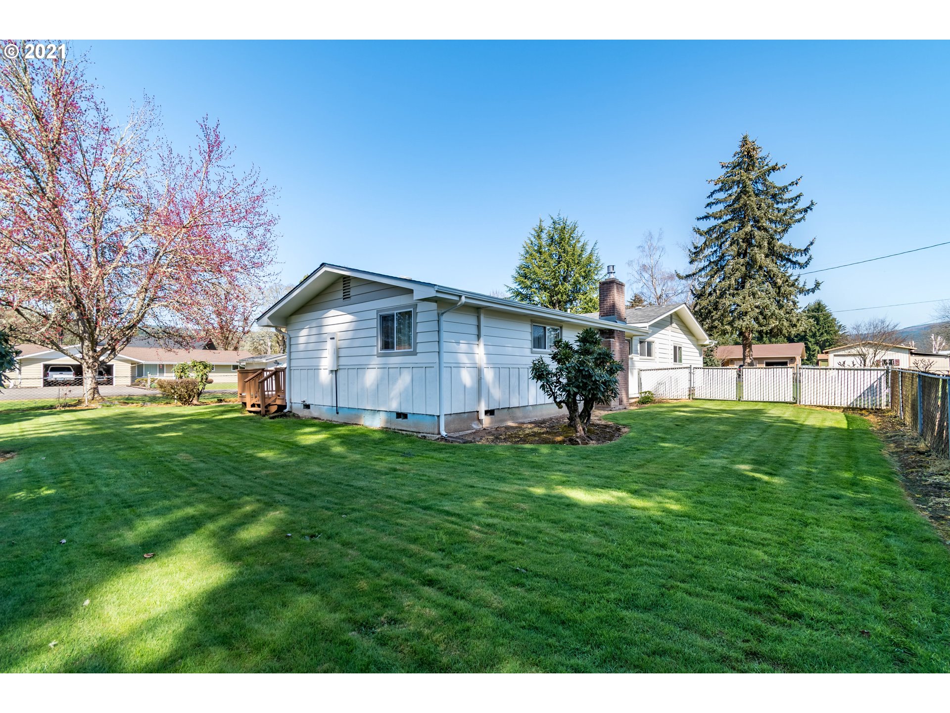 39000 Bryant Lane Springfield, OR 97478 - Photo 29 of 32