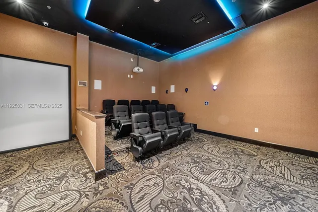 $2,500 | Royal Poinciana, Hollywood, FL 33020