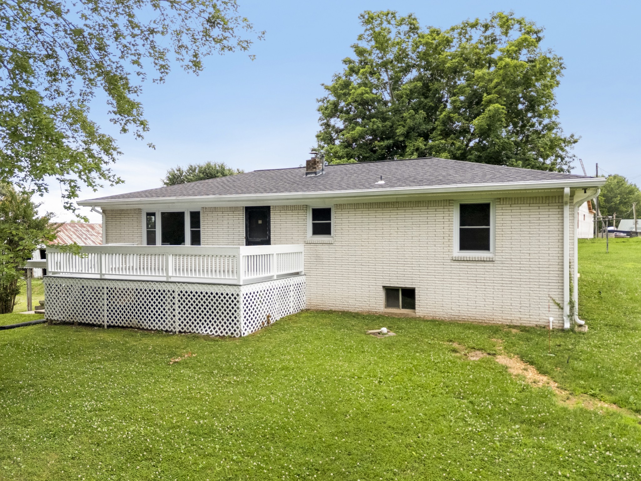 131 Bold Springs Road McEwen, TN 37101 - Photo 2 of 42
