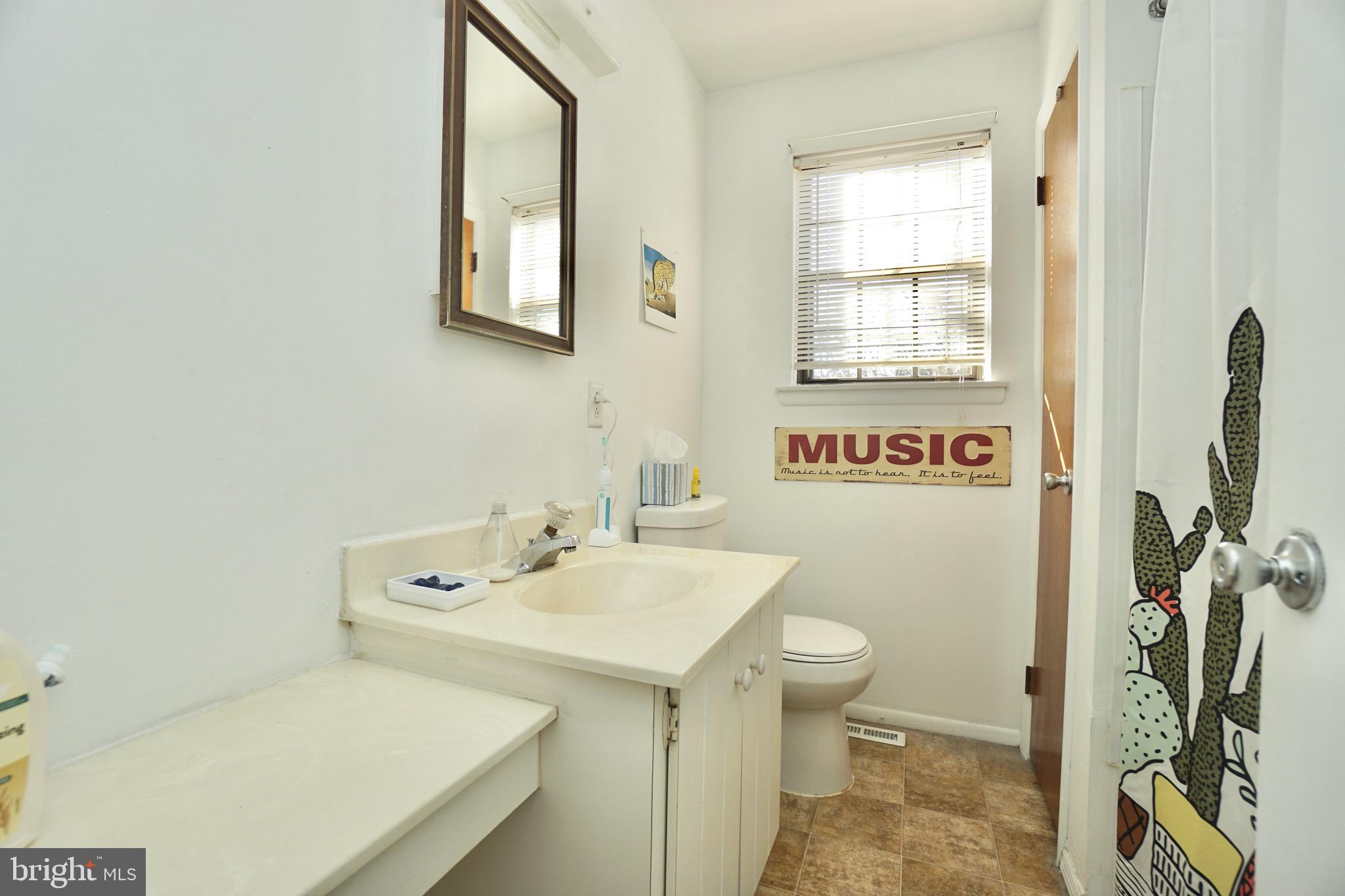 443 Almonesson Road Blackwood, NJ 08012 - Photo 13 of 33 Gallery Image 13