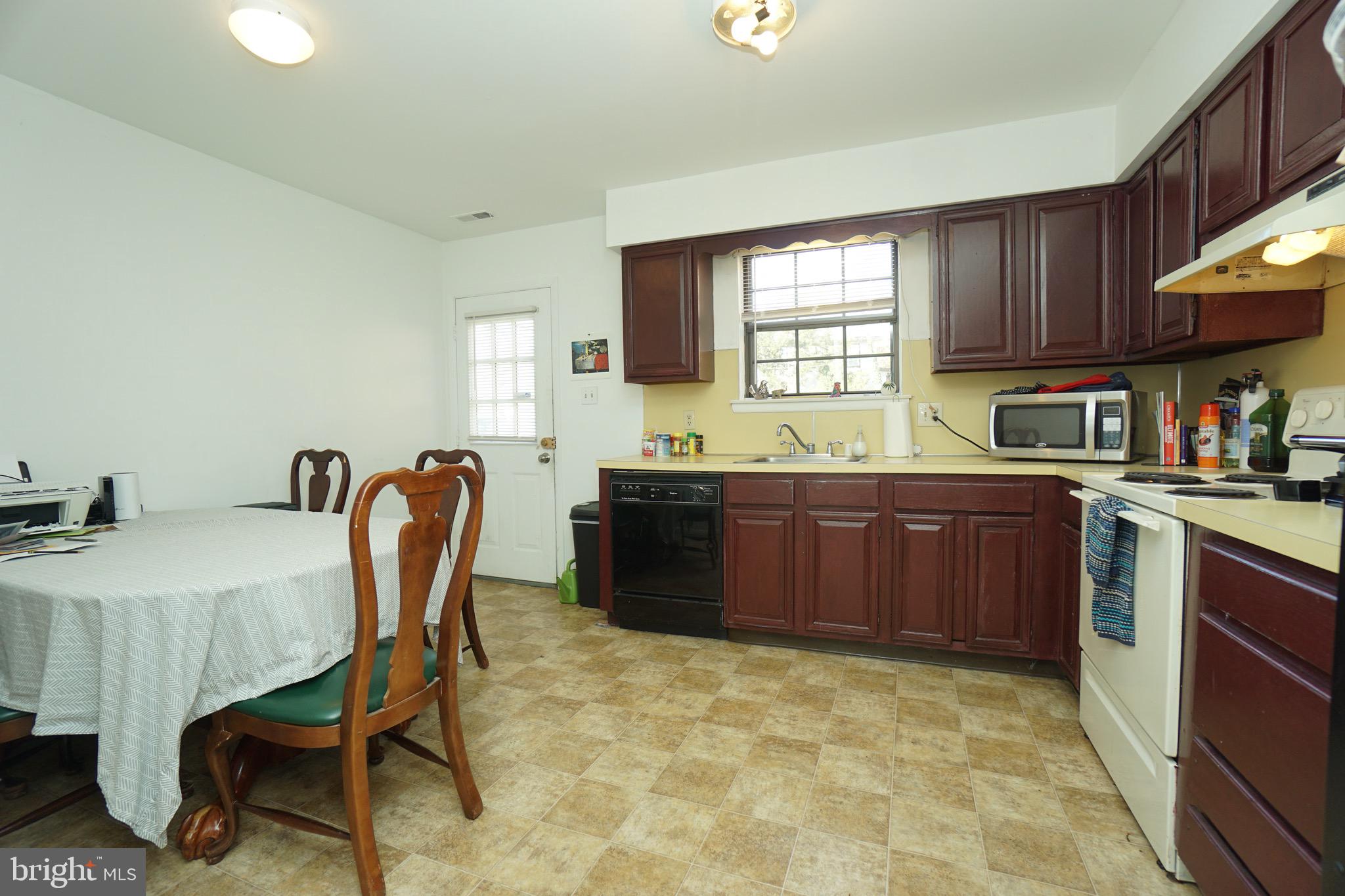 443 Almonesson Road Blackwood, NJ 08012 - Photo 8 of 33 Gallery Image 8