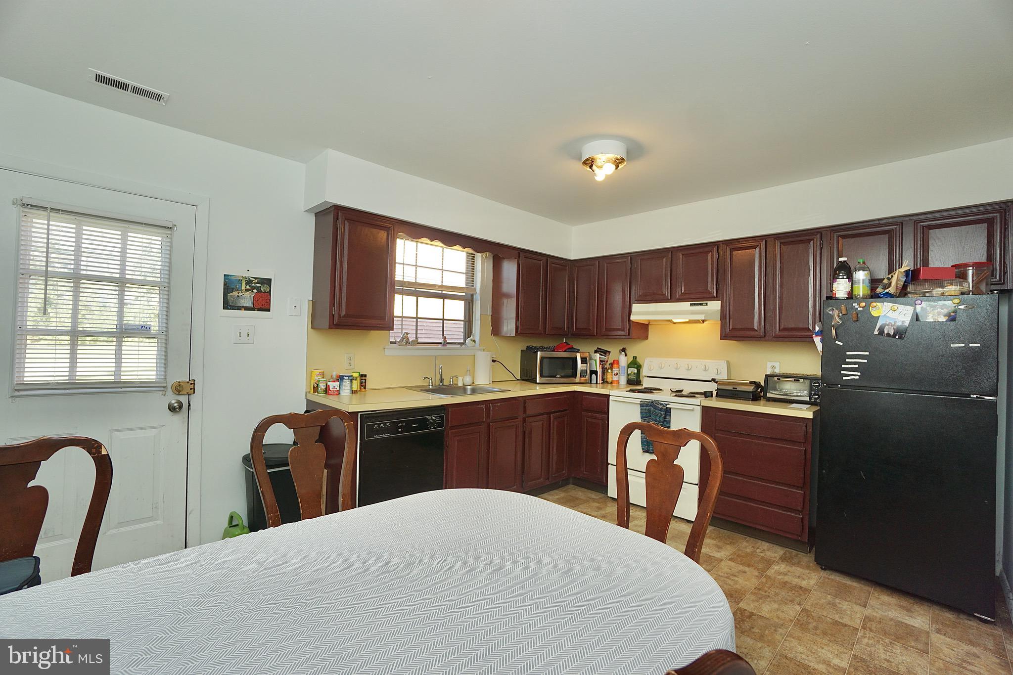 443 Almonesson Road Blackwood, NJ 08012 - Photo 9 of 33 Gallery Image 9