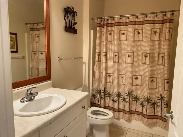 $2,300 | 5020 Fairways Circle, Unit J203, Vero Beach, FL 32967