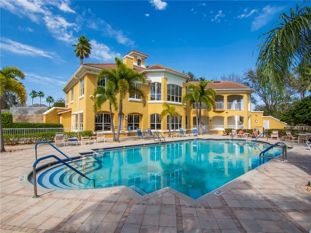 $2,300 | 5020 Fairways Circle, Unit J203, Vero Beach, FL 32967