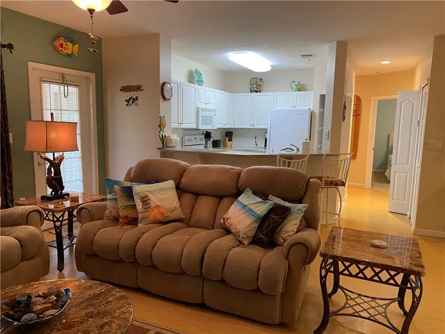 $2,300 | 5020 Fairways Circle, Unit J203, Vero Beach, FL 32967