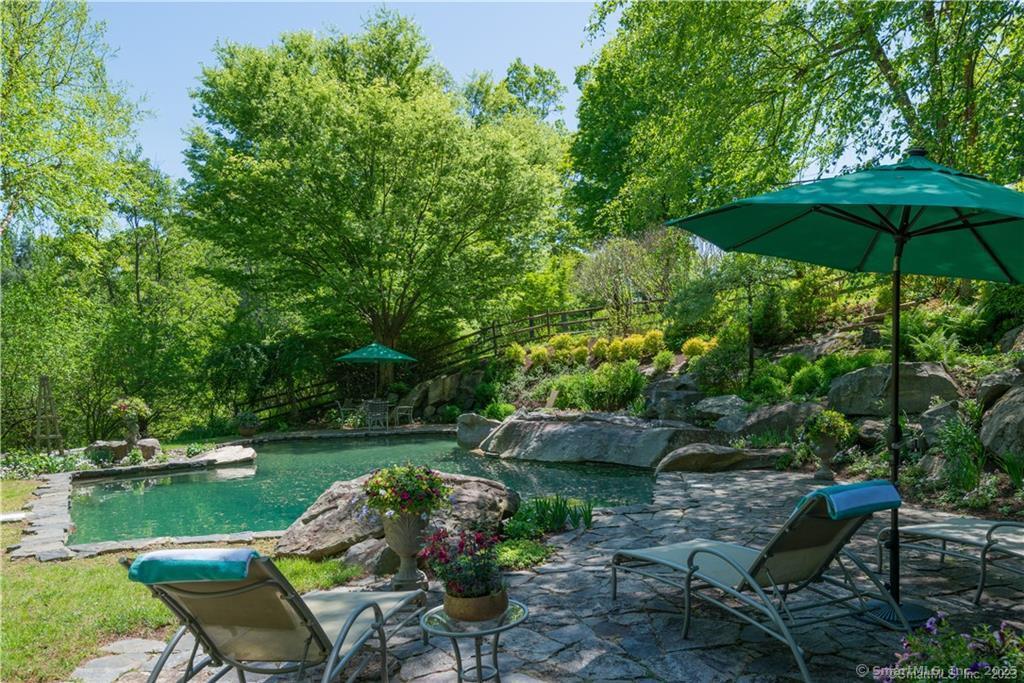 33 Nodine Pasture Road Kent, CT 06757 - Photo 28 of 40 a garden view with a seating space