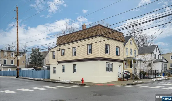 $500,000 | 527 Cary Street, Orange, NJ 07050