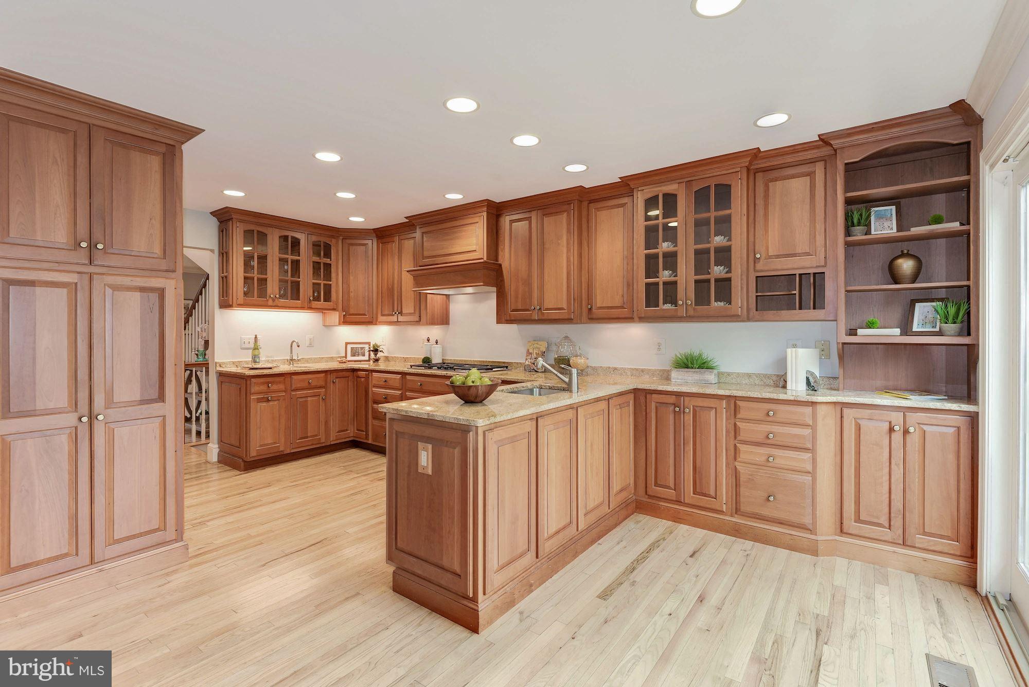 7215 Evans Mill Road McLean, VA 22101 - Photo 11 of 30 Kitchen