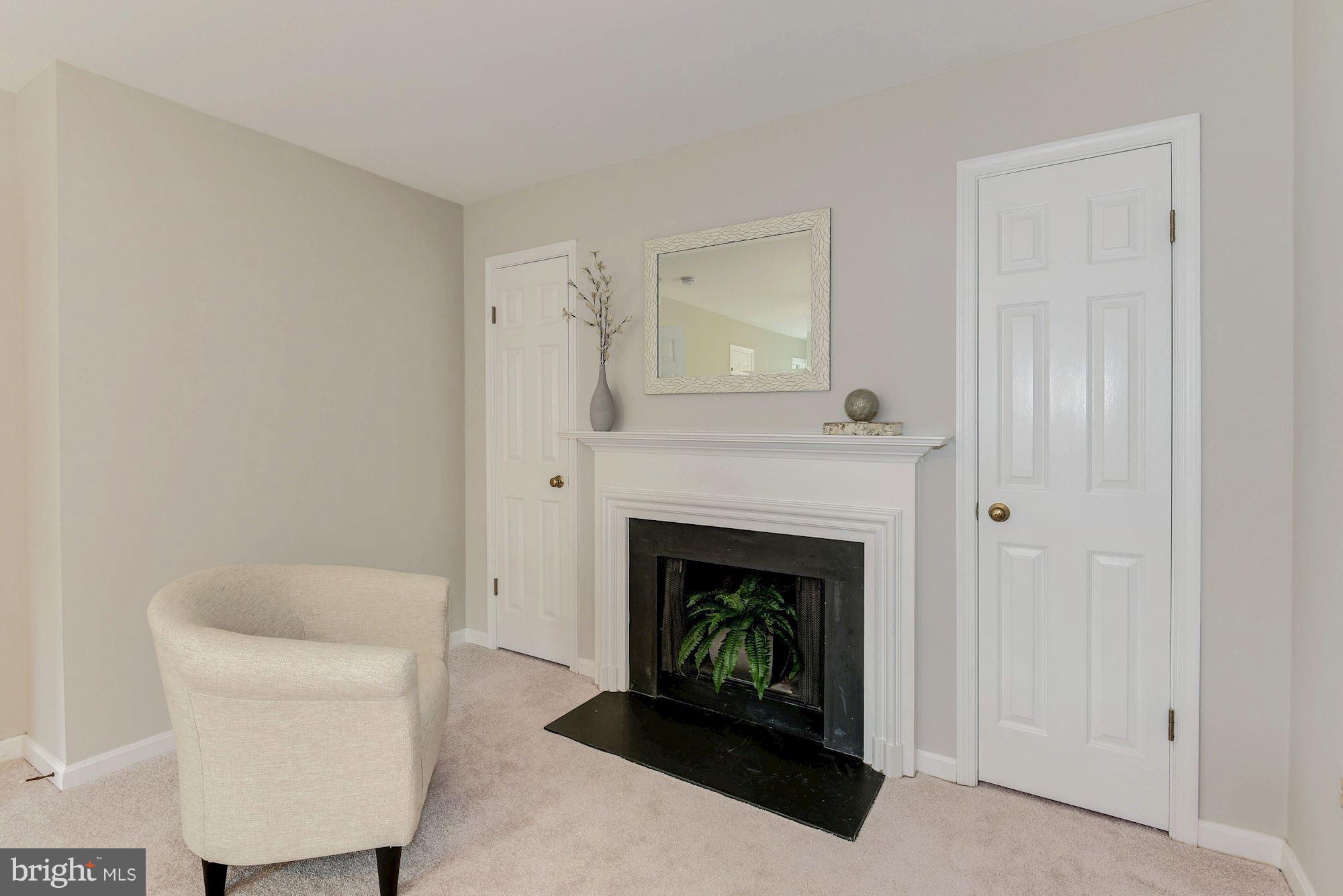 7215 Evans Mill Road McLean, VA 22101 - Photo 17 of 30 Bedroom (Master) Sitting Area