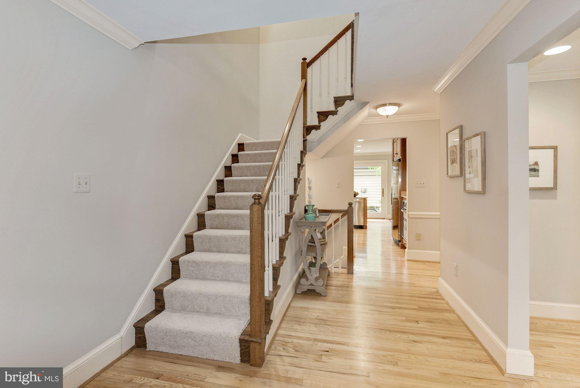7215 Evans Mill Road McLean, VA 22101 - Photo 3 of 30 Foyer