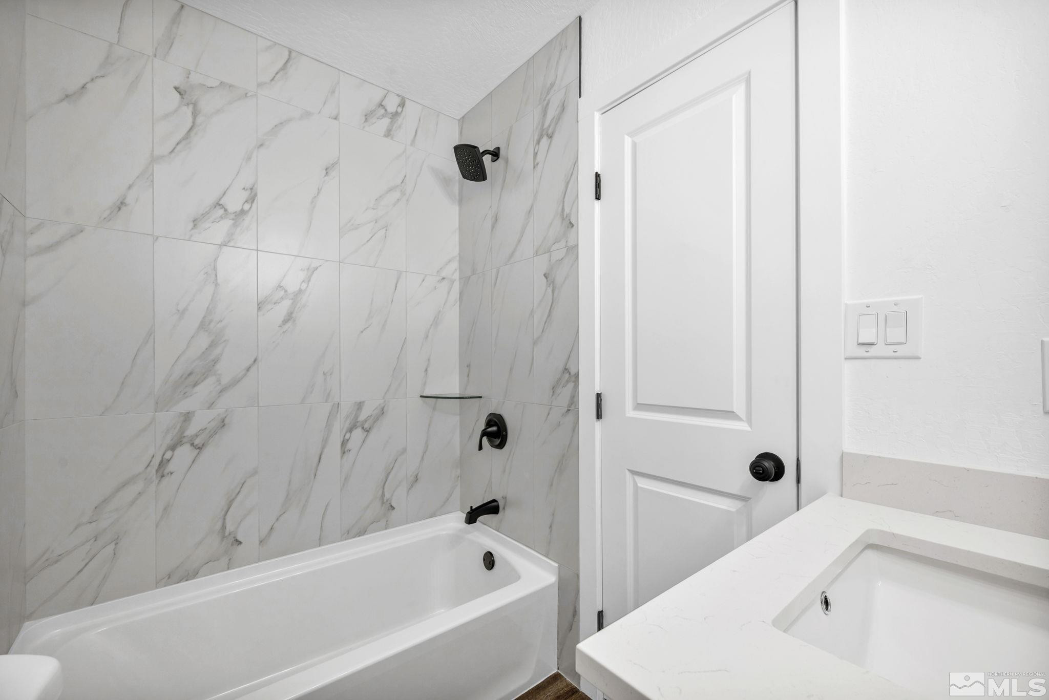 2300 Dickerson Road, Unit 32 Reno, NV 89503 - Photo 11 of 18 Photo 17