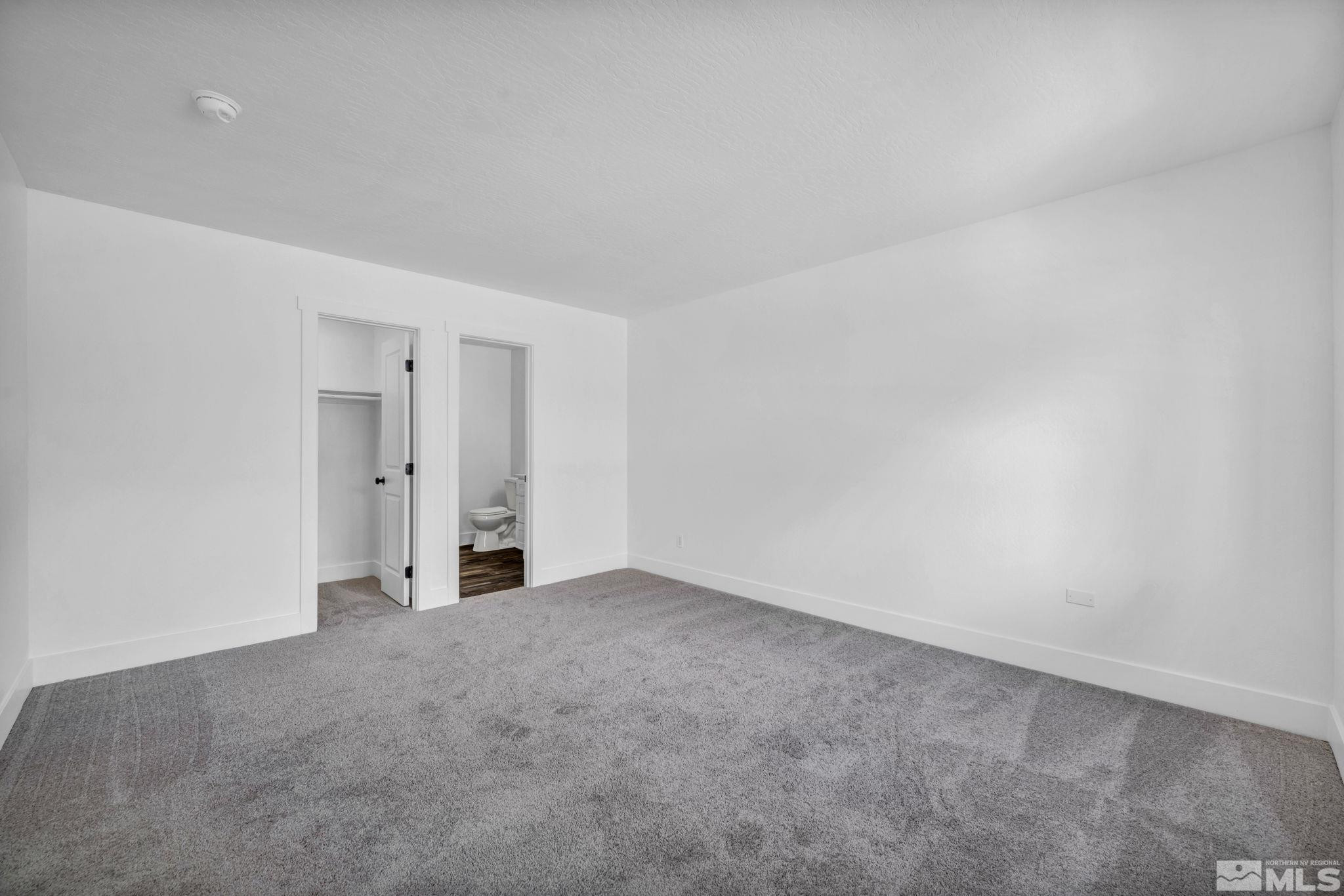 2300 Dickerson Road, Unit 32 Reno, NV 89503 - Photo 4 of 18 Photo 7