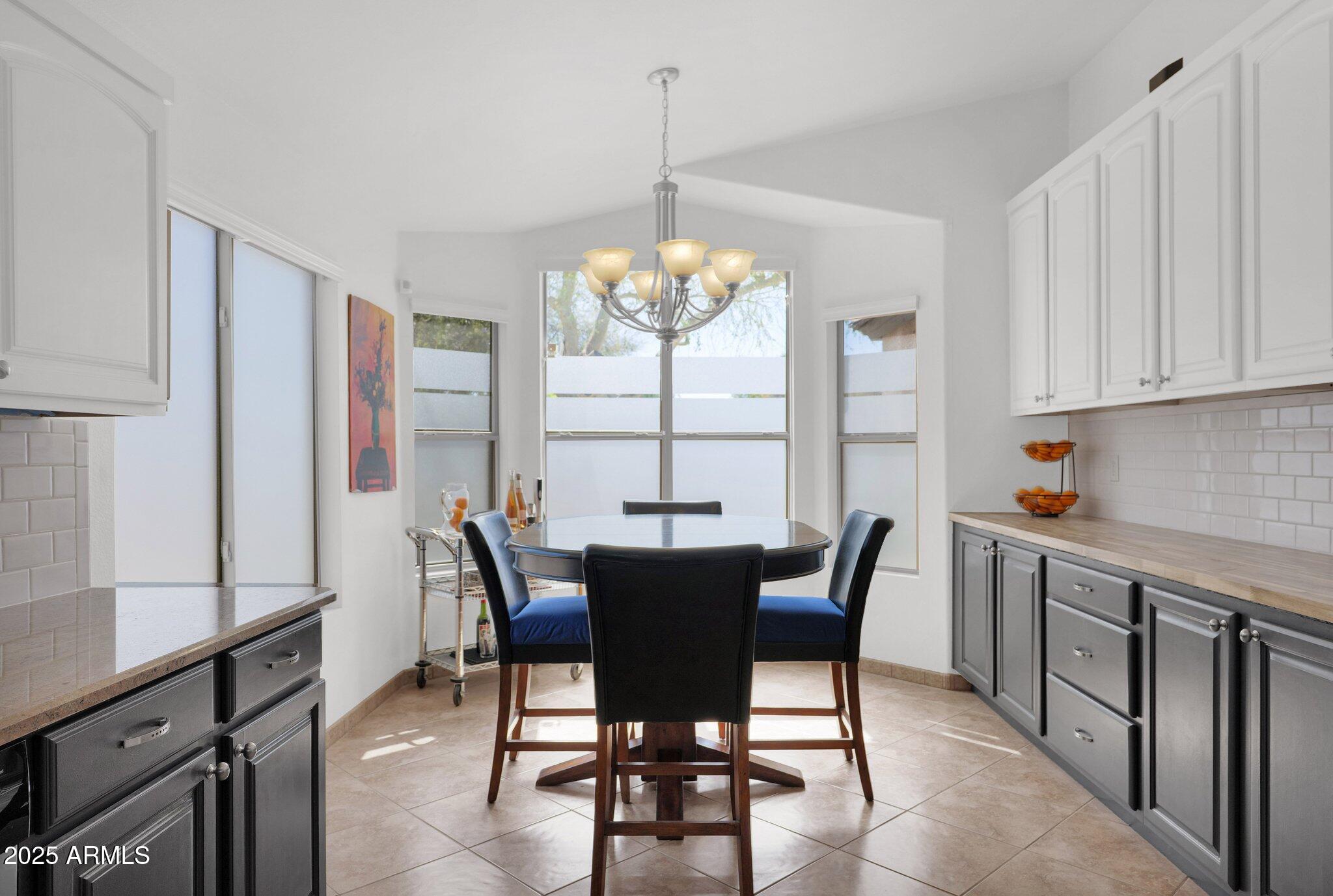 4718 East Mossman Road Phoenix, AZ 85050 - Photo 10 of 26 Dining