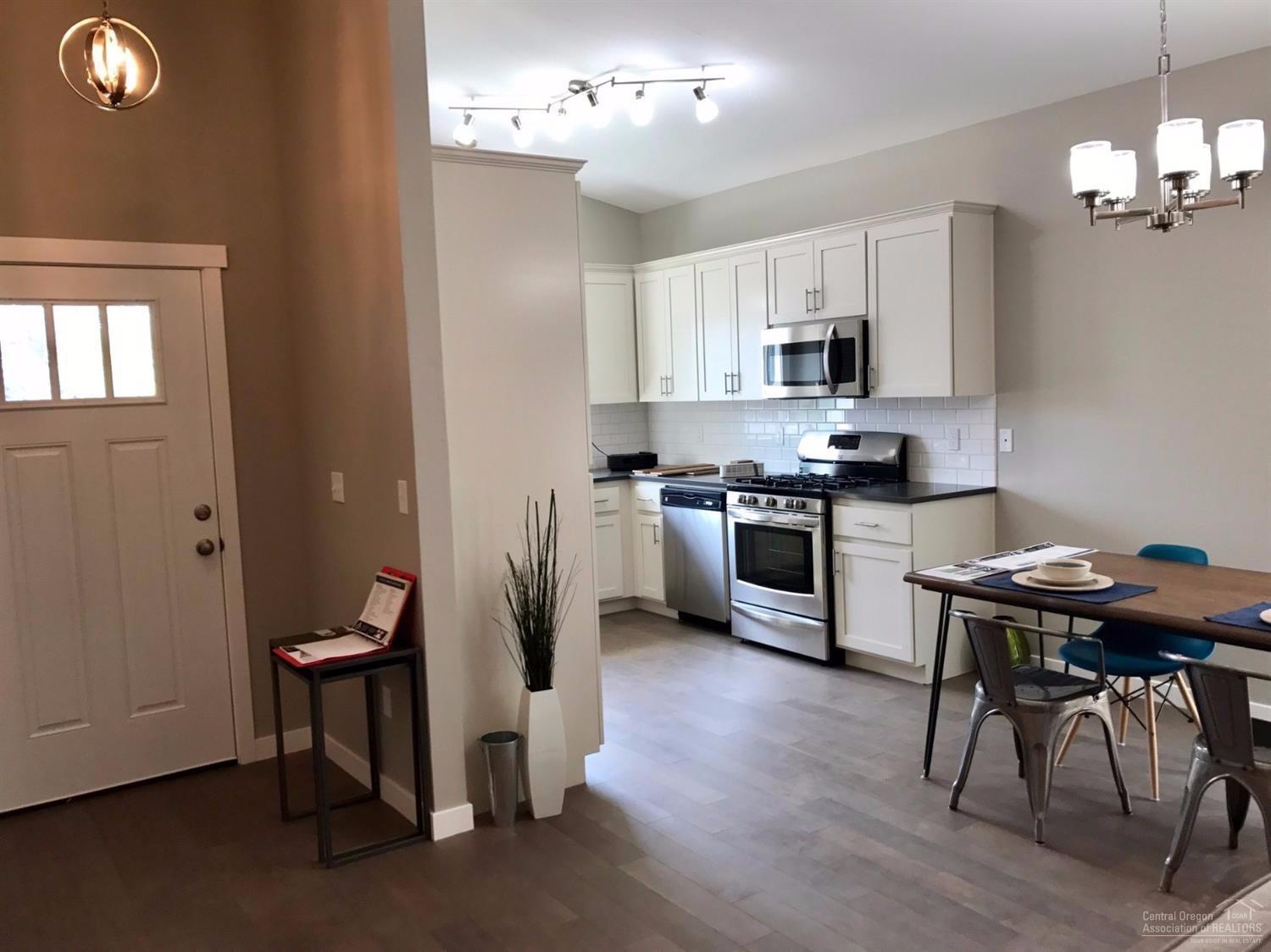528 Southeast Reed Market Road Bend, OR 97702 - Photo 15 of 15 Open great room floor plan.