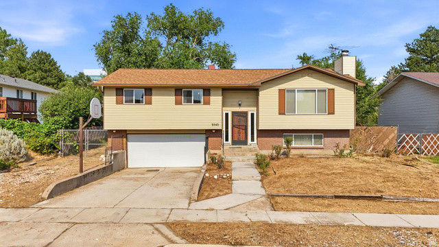 9545 South Robins Way Sandy, UT 84094 - Photo 2 of 32