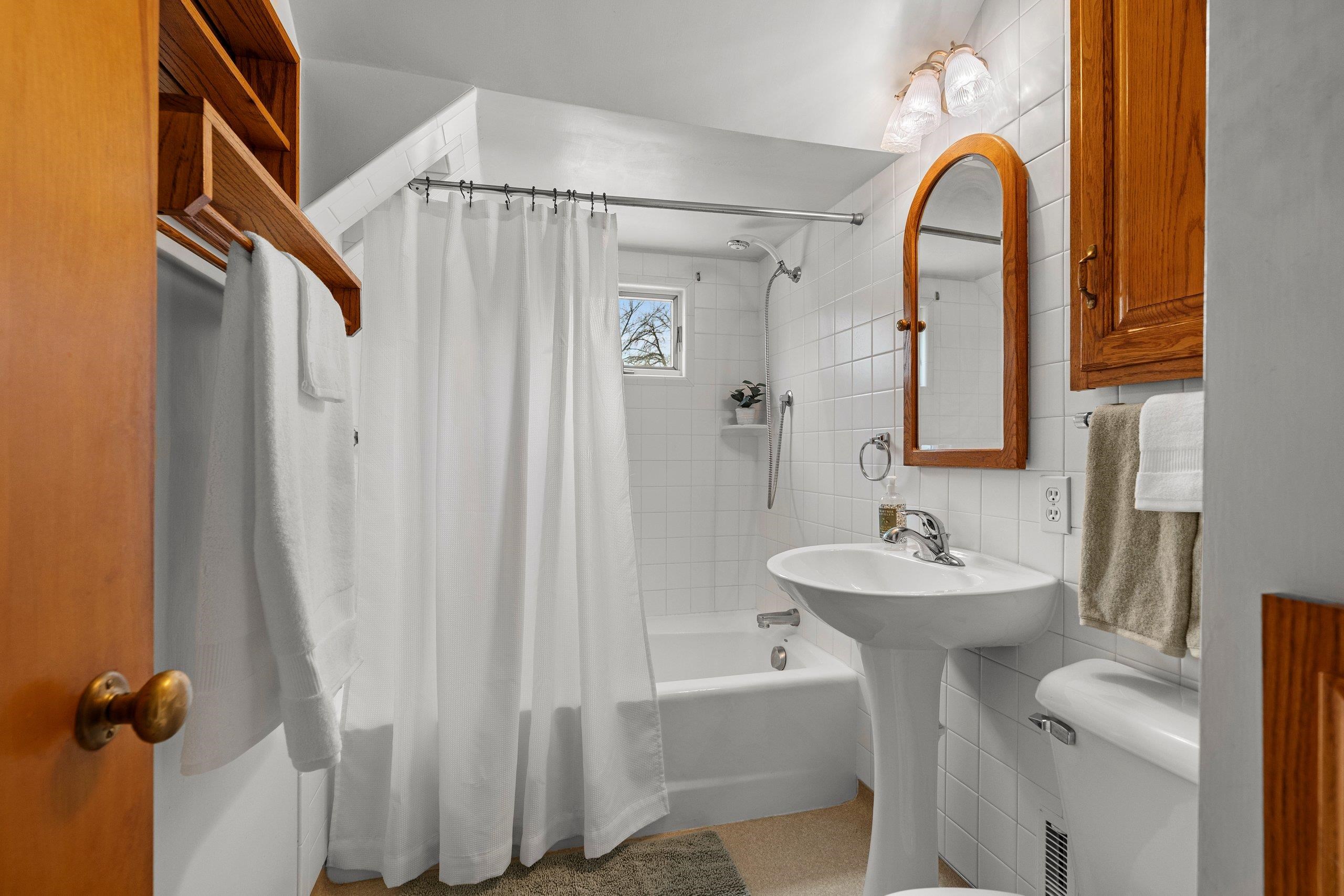 2301 Carleton Avenue Appleton, WI 54915 - Photo 16 of 78