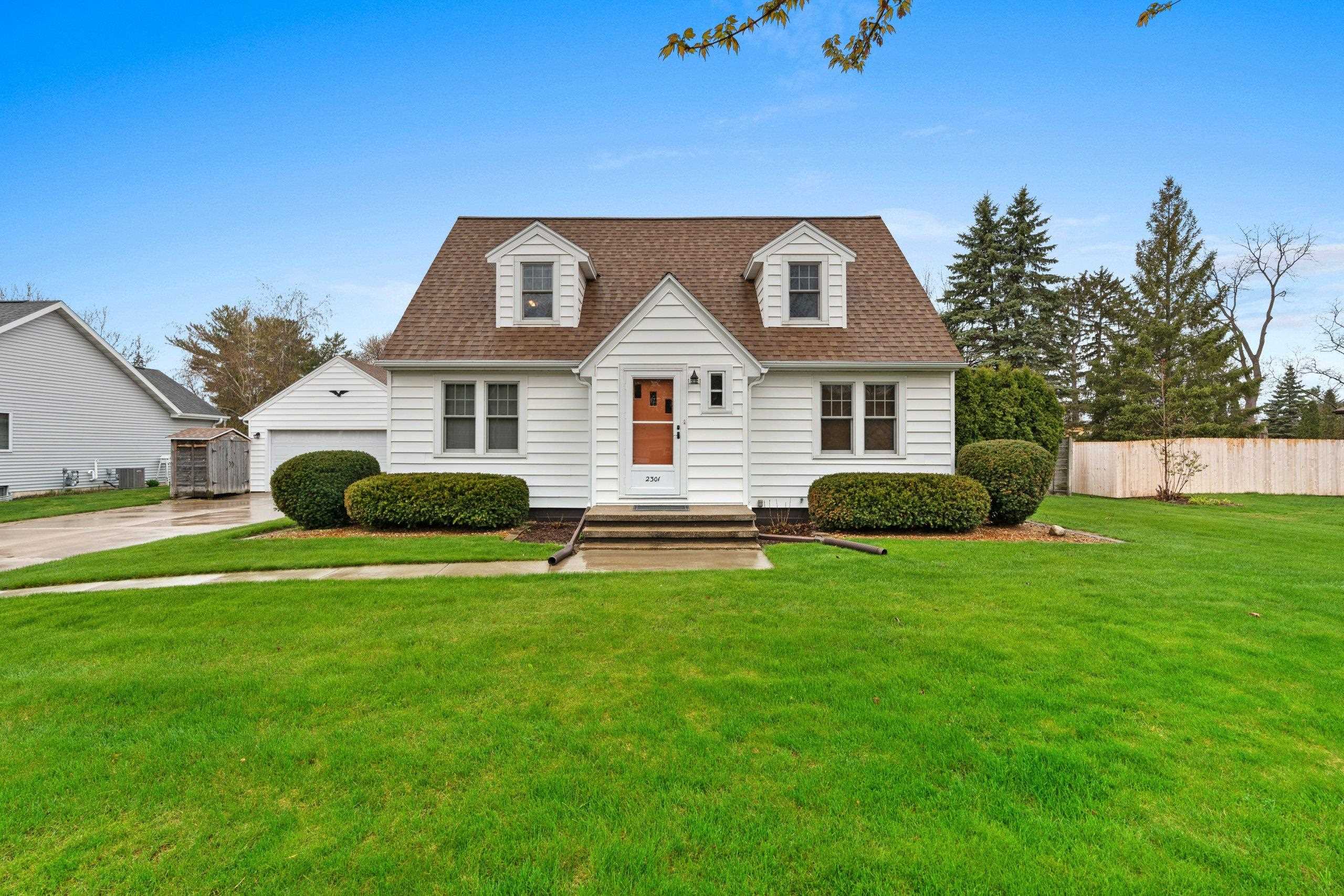 2301 Carleton Avenue Appleton, WI 54915 - Photo 2 of 78