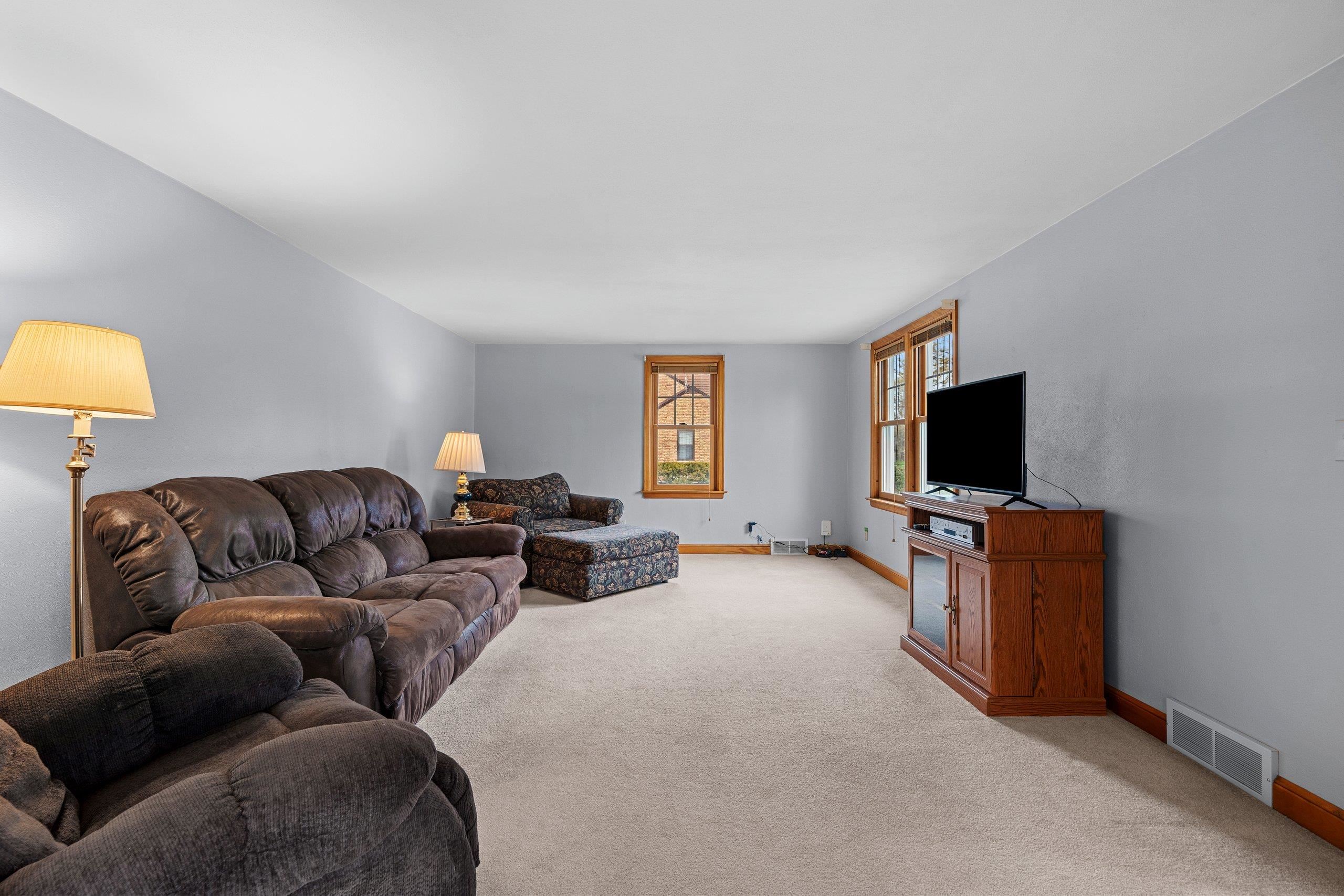 2301 Carleton Avenue Appleton, WI 54915 - Photo 5 of 78