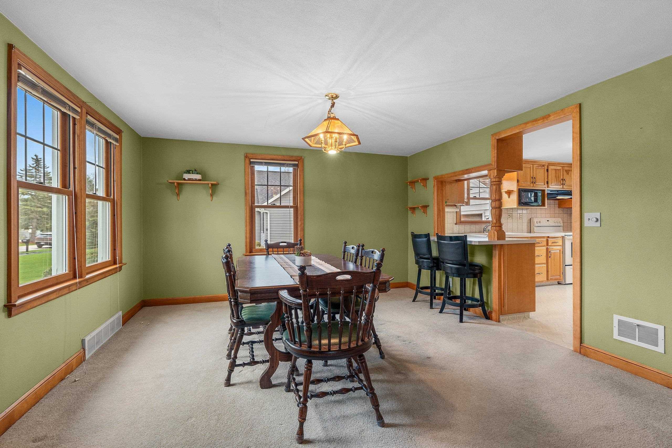 2301 Carleton Avenue Appleton, WI 54915 - Photo 7 of 78